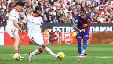 «Барселона» разгромила «Севилью», у Рафиньи хет-трик