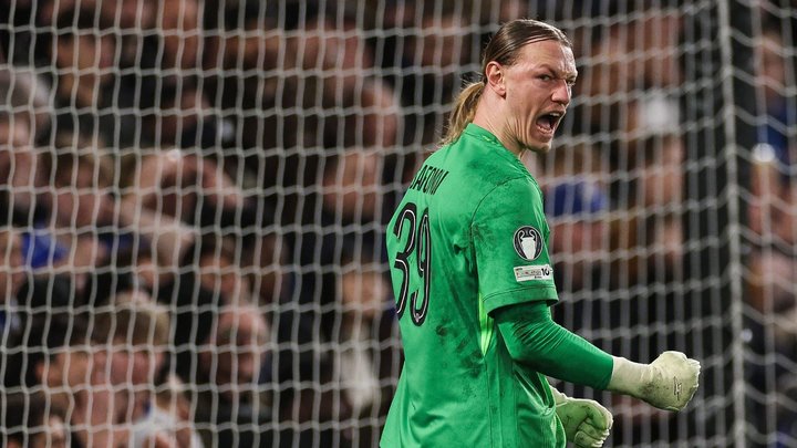 «Сафонов превратился в Доннарумму». Западные СМИ, фанаты и игроки «ПСЖ» в восторге от перформанса Матвея