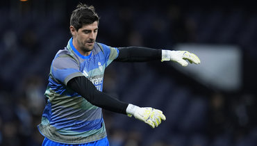 Полтора месяца без Куртуа. Вратарь «Реала» пропустит важнейшие игры с «Атлетико» и «Баварией» из-за травмы