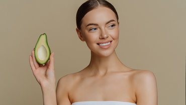 Диетолог объяснила, какие продукты улучшают качество кожи