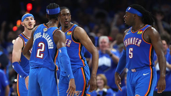 «Не получилось найти удобное время». «Оклахома» отказалась ехать к Трампу в Белый дом