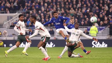 «Челси» с разгромным счетом проиграл «Эвертону», Бету оформил дубль и сделал голевую передачу