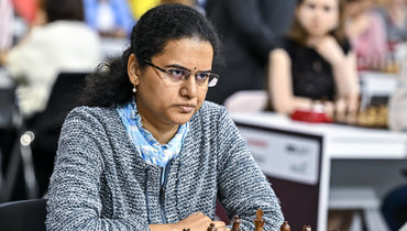 Индийская шахматистка Конеру все-таки снялась с турнира претенденток. Она боится за свою безопасность