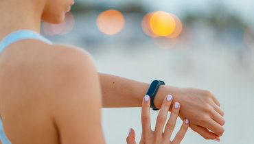 Фитнес-браслет