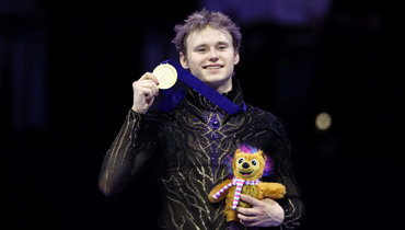 Илья Малинин снова на вершине. Забыл олимпийский провал и показал идеальный прокат на ЧМ