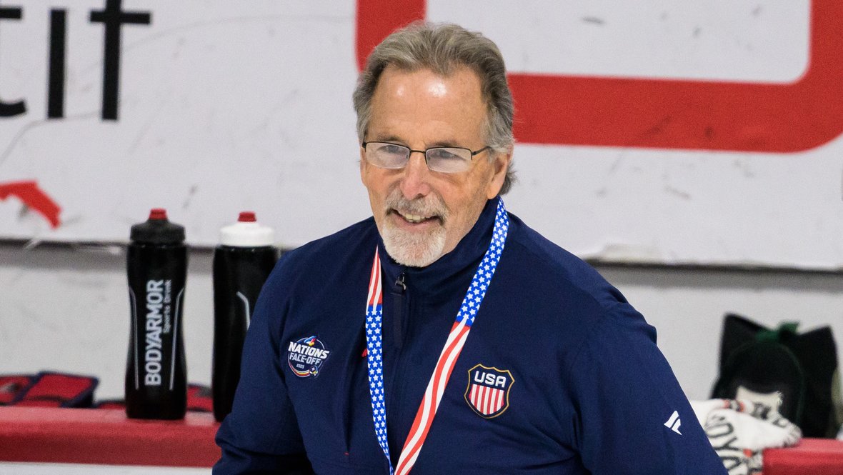 Вегас уволил главного тренера Брюса Кэссиди и назначил Джона Тортореллу: шансы Голден Найтс на Кубок Стэнли