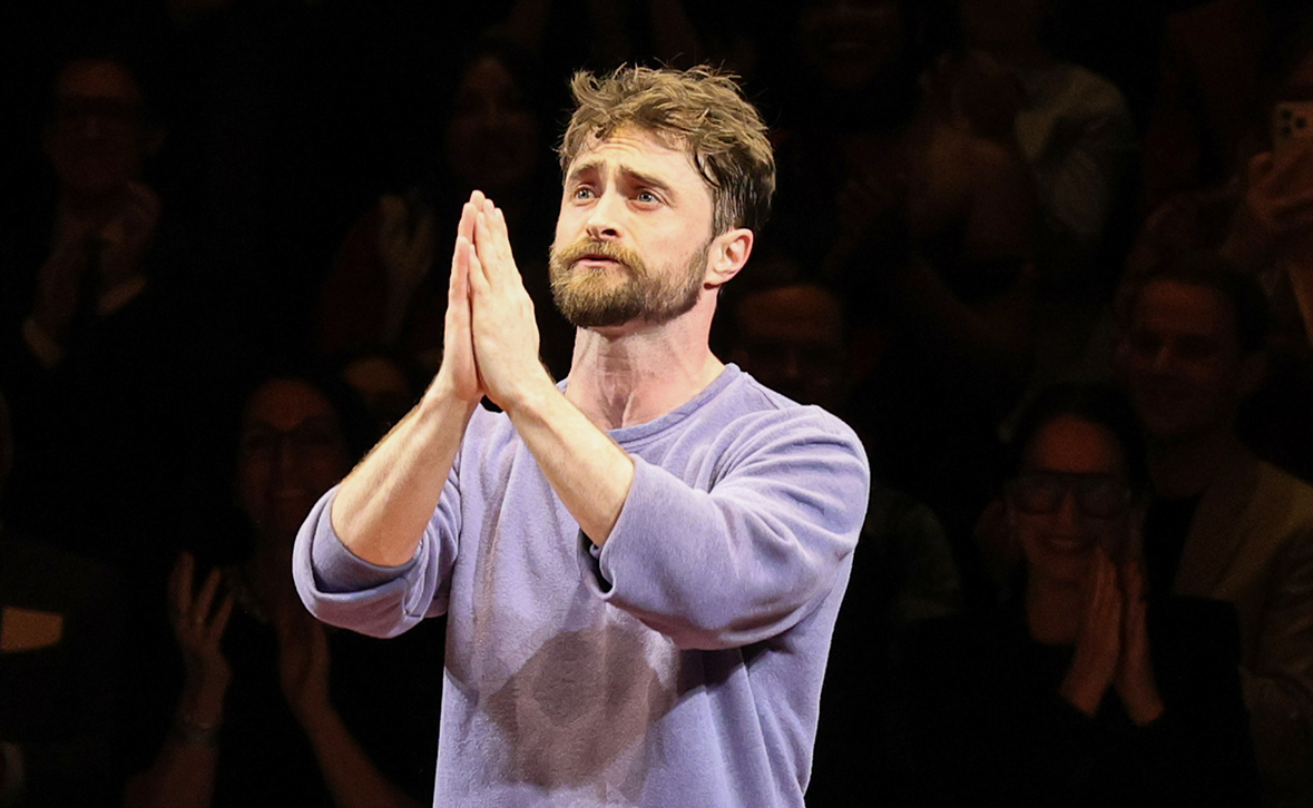 Актер Дэниел Рэдклифф рассказал, что помогло ему бросить курить спустя 20 лет