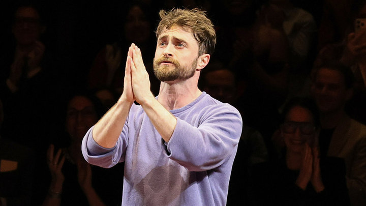 Актер Дэниел Рэдклифф рассказал, что помогло ему бросить курить спустя 20 лет