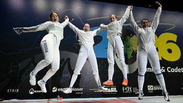«Браво нашим спортсменкам!» Российские саблистки выиграли командный турнир на юниорском чемпионате мира