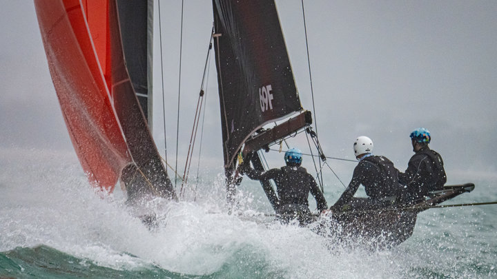 В Геленджике завершился первый этап экстремальной регаты