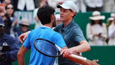 Синнер отобрал у Алькараса первую строчку рейтинга. Но они сыграли один из своих худших финалов