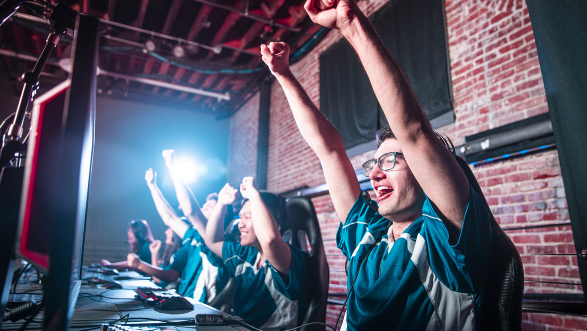 На турнире по CS2 киберспортивная команда собрала 690 тысяч рублей для фонда поддержки игроков