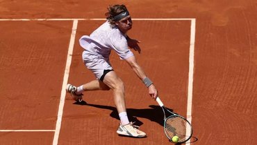 Рублев обыграл Махача в четвертьфинале турнира в Барселоне