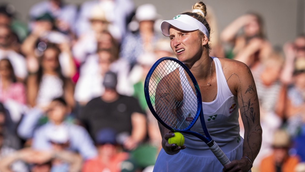 Чешская теннисистка Маркета Вондроушова отказалсь проходить тестирование на допиг ночью: причины и подробности