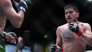 Марк Вологдин — Джон Кастаньеда: прямая трансляция боя UFC