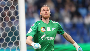 Спасение Адамова после удара Комличенко с пенальти в добавленное время матча «Локомотив» — «Зенит»