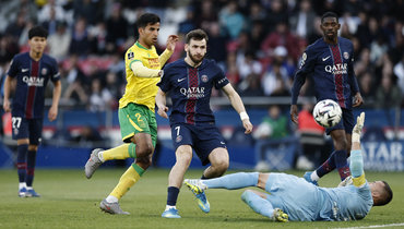 Обычный вечер в Париже: Хвича исполнил шедевр, Сафонов сыграл на ноль, а «ПСЖ» оторвался от «Ланса»