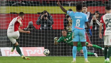 Комличенко о незабитом пенальти: «Подвел команду и болельщиков»