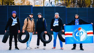 Воронежские болельщики сдали старые покрышки перед матчем «Факел» — «Шинник»
