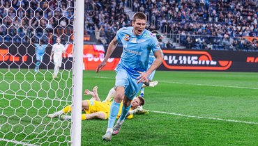 «Зенит» не дал «Краснодару» оторваться. Питер победил «Ахмат» благодаря голам Соболева и Энрике