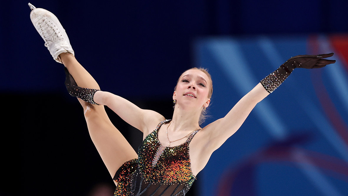 Алиса Двоеглазова об итогах сезона 2025/26, совмещении спорта с учебой и экзаменами: интервью 17-летней фигуристки