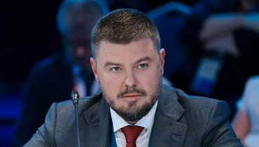 Единогласное решение. Крапивин избран на пост президента Федерации керлинга России