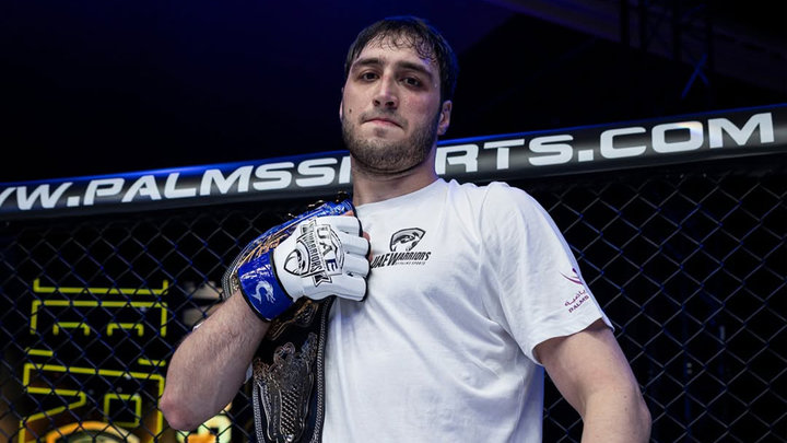 «Хабиб сказал: «Оставьте этого симпатягу!» В UFC подписали молодого нокаутера из зала Нурмагомедова