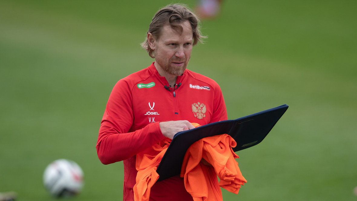 Валерий Карпин, Алексей и Антон Миранчуки — о матче с Буркина-Фасо: пресс-конференция тренера и футболистов перед игрой