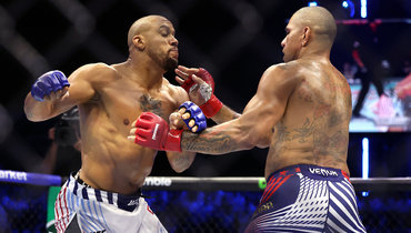 Ган стал временным чемпионом UFC в тяжелом весе после победы над Перейрой