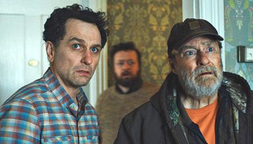 Кадр из сериала «Бухта вдов», создатель Кэти Дипполд, Apple TV