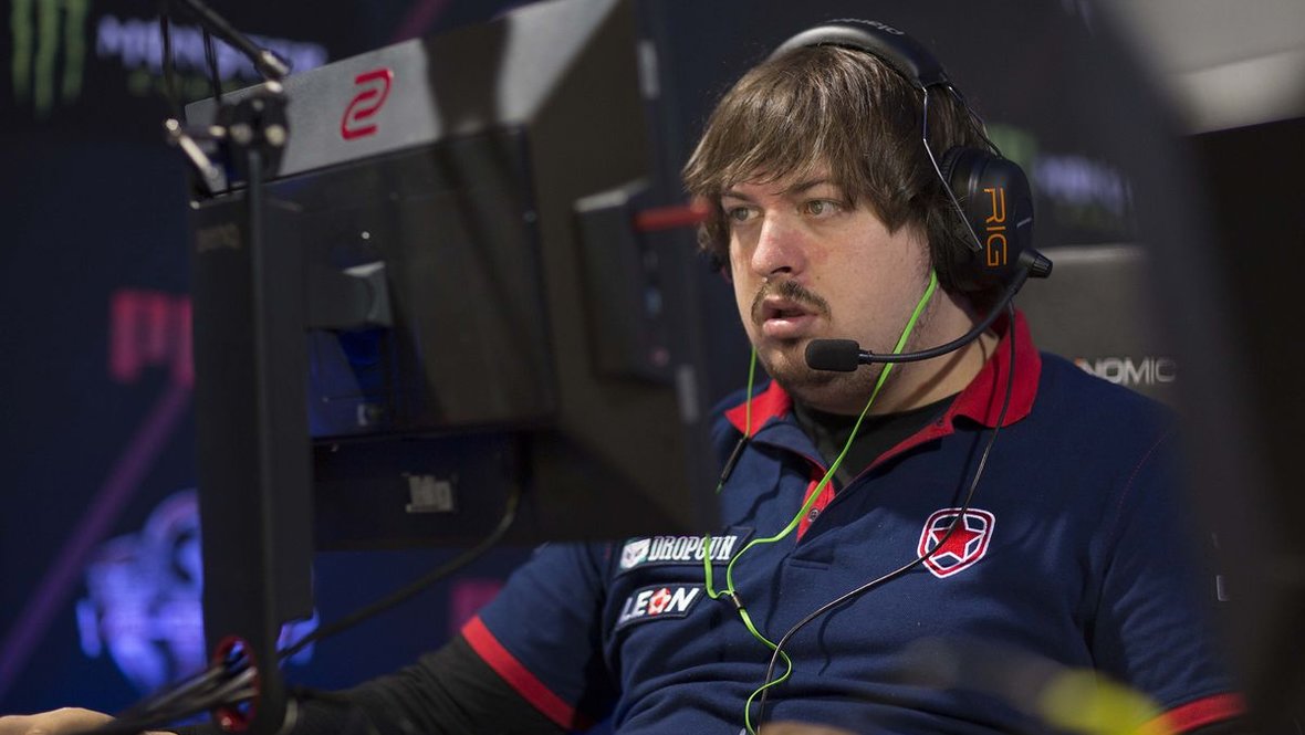 Dosia в составе Gambit.