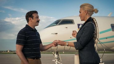 Кадр из сериала «Тед Лассо», создатели Джейсон Судейкис, Билл Лоуренс, Брендан Хант, Джо Келли, Apple TV
