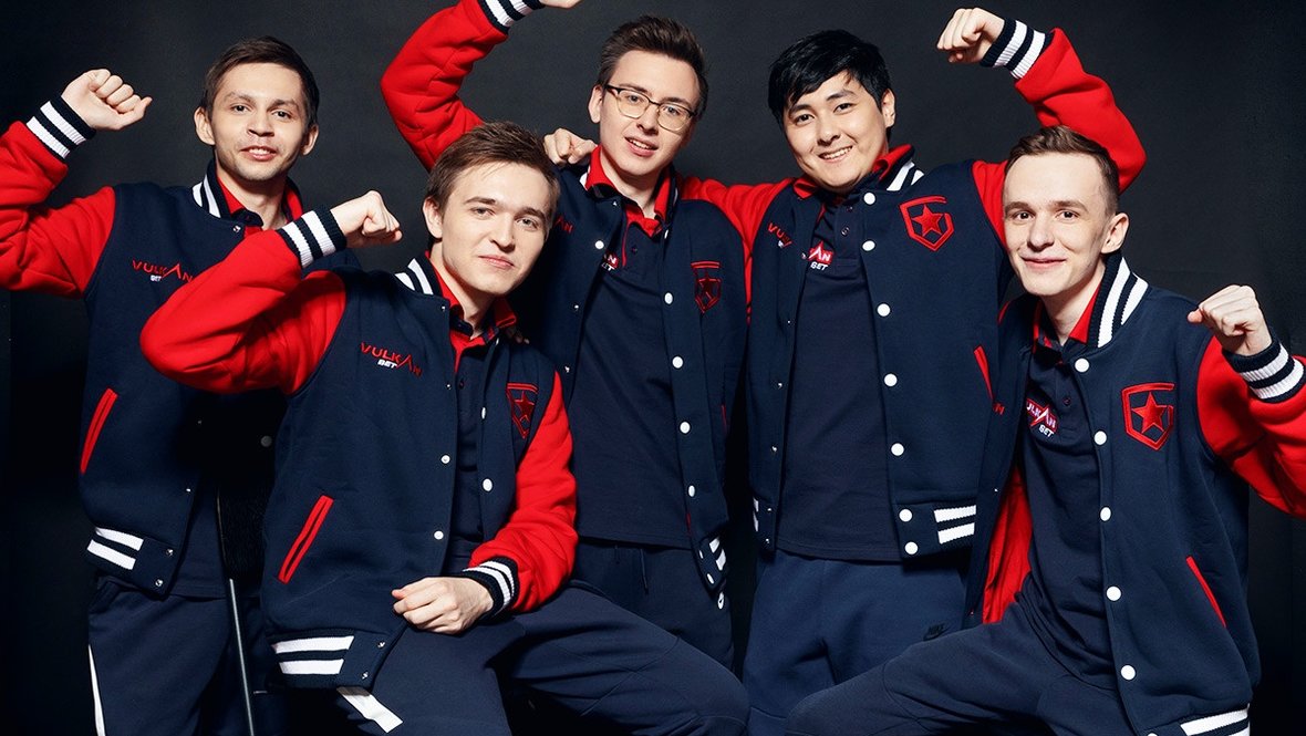 Состав Gambit Youngsters после прихода Абая HObbit Хасенова.