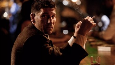 Кадр из сериала «Город гангстеров», реж. Фрэнк Дарабонт, Гай Ферленд, TNT, Warner Bros. Discovery