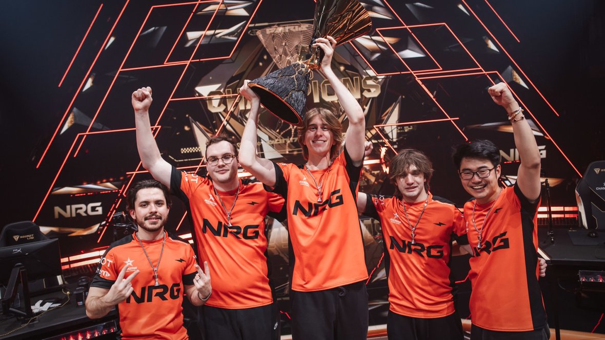 NRG взяла титул Champions 2025 в Париже.