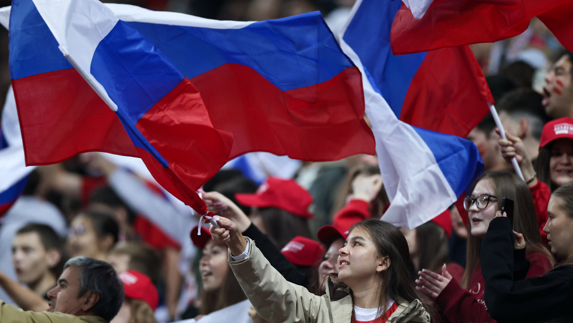 Победный дубль Головина и сухая игра Сафонова: кадры матча России и Ирана в Казани