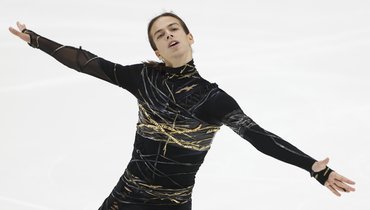 Гуменник выиграл короткую у Дикиджи на Гран-при в Санкт-Петербурге. Все решил один штрафной балл