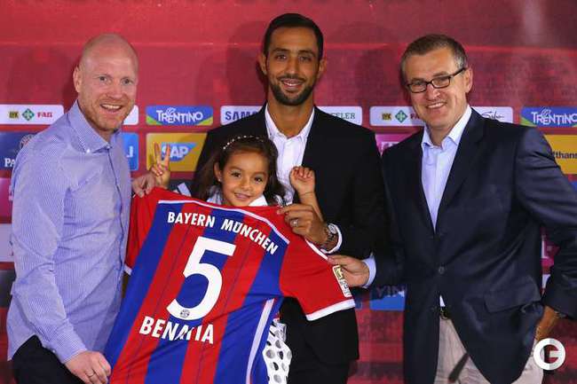 "Бавария" презентовала Мехди Бенатиа