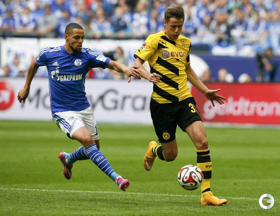 Дортмундская "Боруссия" уступила "Шальке"