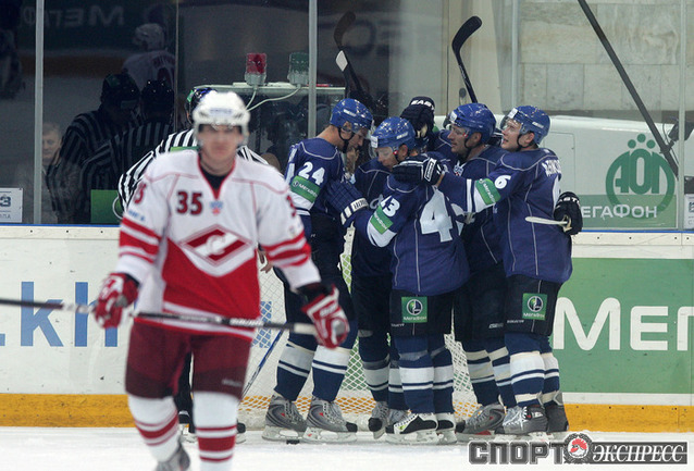 "СПАРТАК" РАЗГРОМЛЕН "ДИНАМО"