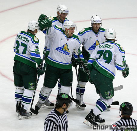 "САЛАВАТ" НЕ ДАЛ ШАНСОВ "АТЛАНТУ"