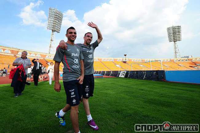 ФРАНЦУЗЫ ТРЕНИРУЮТСЯ В МИНСКЕ