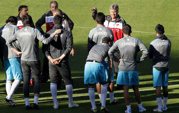 ГУС ХИДДИНК НАКАНУНЕ ИГРЫ С БЕЛЬГИЕЙ