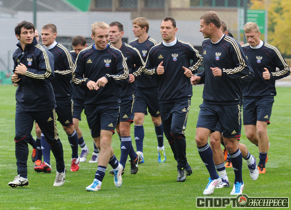 ТРЕНИРОВКА СБОРНОЙ ПЕРЕД СЛОВАКИЕЙ