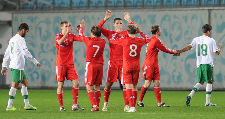 МОЛОДЕЖКА ПИСАРЕВА: ДЕВЯТЬ ОЧКОВ В ТРЕХ МАТЧАХ!