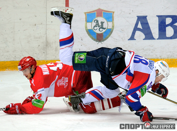 "СПАРТАК" ПРОИГРАЛ ""МАГНИТКЕ"