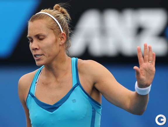 БРАТЧИКОВА ПРОИГРАЛА БЕНЕШЕВОЙ