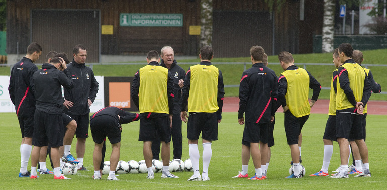 ПОЛЯКИ ГОТОВЯТСЯ К ЕВРО