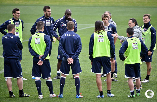 ИТАЛЬЯНЦЫ ГОТОВЯТСЯ К ЕВРО