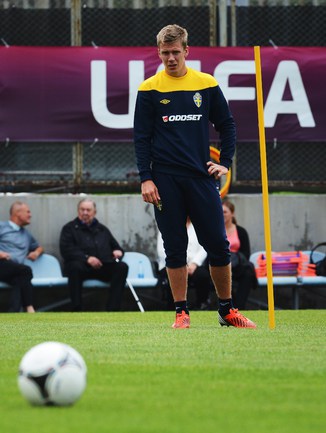 АРМЕЕЦ ВЕРНБЛУМ НА ТРЕНИРОВКЕ СБОРНОЙ ШВЕЦИИ